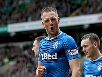 Clint Hill hits out at pundits...