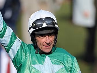 Davy Russell looks ahead to Ch...
