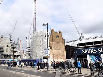 Premier League: Tottenham 2-1...