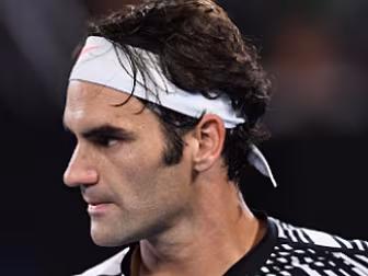 Federer wins his fifth title a...