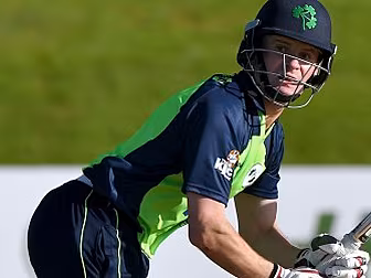 Ireland lose out narrowly in o...