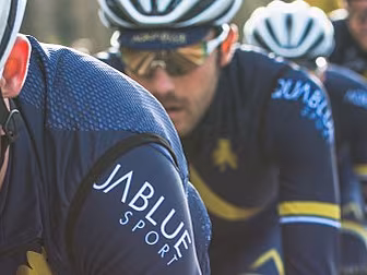 Irish cycling team to compete...