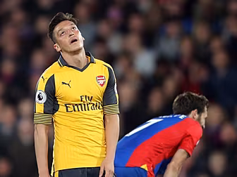Crystal Palace leave Arsenal T...