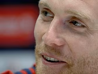 Keith Earls peaking at the rig...