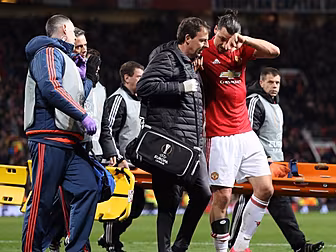 Zlatan Ibrahimovic knee injury...