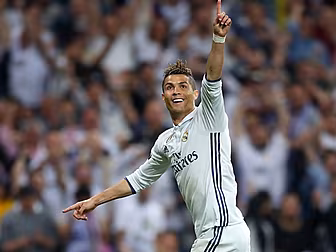 Ronaldo shines as Real Madrid...