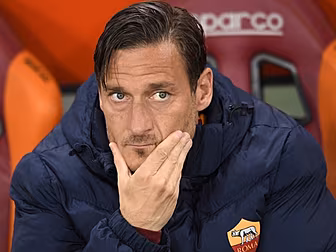 Departing Roma legend Totti si...