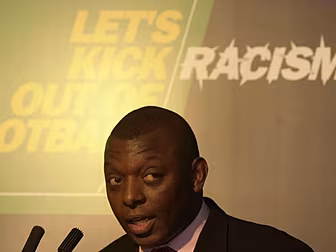 Garth Crooks calls for "ev...