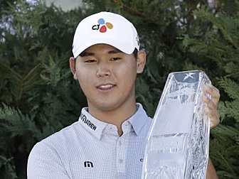 Kim Si-woo makes history at Th...