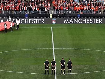 Liverpool hold minute's si...
