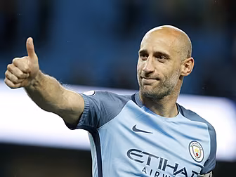Pablo Zabaleta joins West Ham