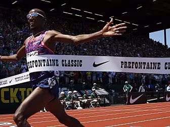 Mo Farah runs fastest 5,000m o...