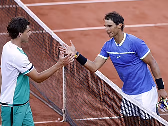 Rafa Nadal sets up Wawrinka sh...