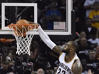 LeBron James keeps Cleveland C...