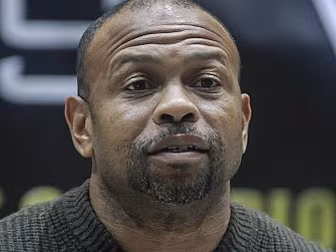 Roy Jones Jr. wants to fight M...