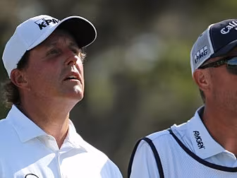 Phil Mickelson splits from lon...