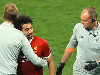 John Giles critical of Klopp&#...