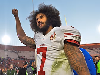 Controversial NFL Star Honoure...