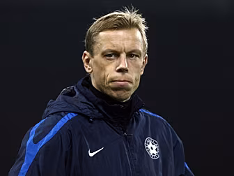 Team 33 | Ex-keeper Mart Poom...