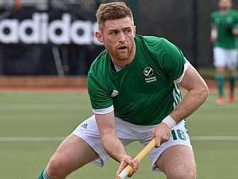 Ireland suffer narrow defeat i...