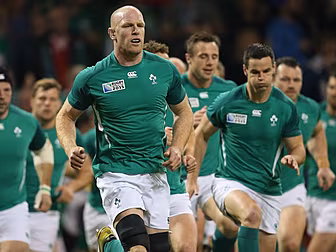 WATCH:Irish fans in Cardiff ar...