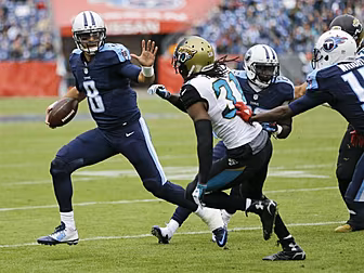 Tennessee Titans QB runs for a...