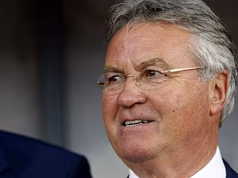 Guus Hiddink officially announ...