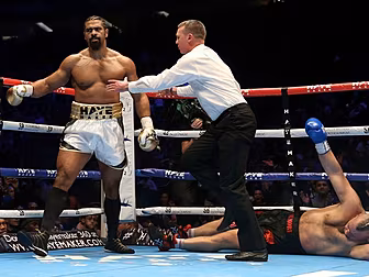 David Haye marks his return to...