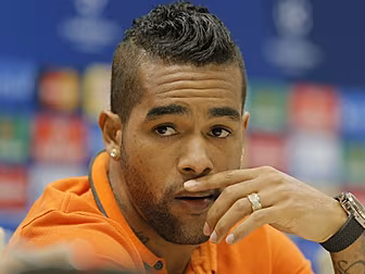 Manchester United "negotia...