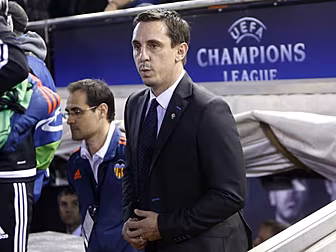 Gary Neville hails Valencia fa...