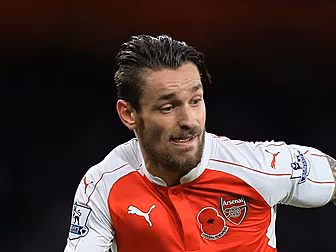 Wenger intervenes to prevent D...