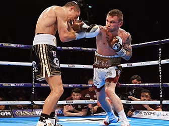 Scott Quigg fought with a brok...