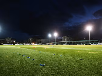 PIC: Bray Wanderers go for on-...