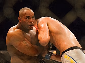 Daniel Cormier rematch with Jo...