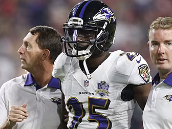 NFL player dies following a di...