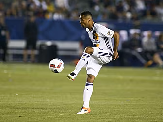 WATCH: Ashley Cole sees red fo...