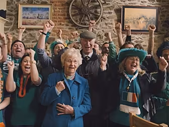 WATCH: Irish fans have a sing-...