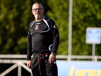 Cobh Ramblers manager tears do...