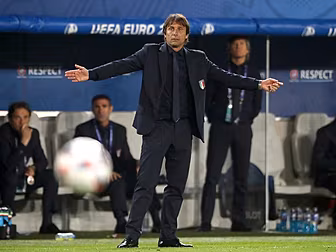 Antonio Conte against everyone...
