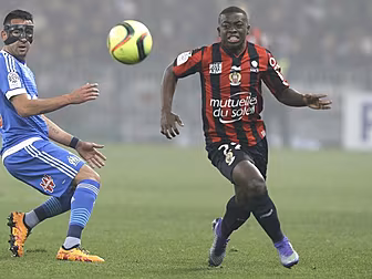 Leicester sign midfield reinfo...
