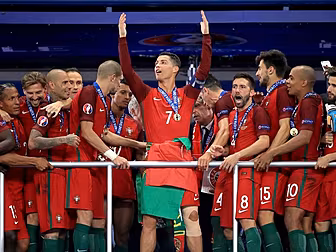 Cristiano Ronaldo to have airp...