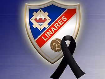 4,000 fans gather to mourn the...