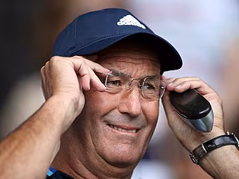 Tony Pulis becomes favourite t...