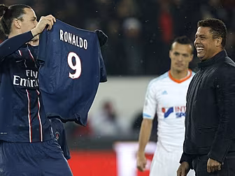 Zlatan Ibrahimovic uses some b...