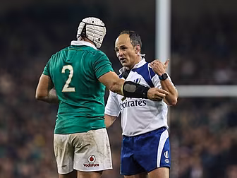 Ireland team unhappy with refe...