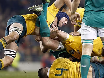Australia's Dean Mumm esca...