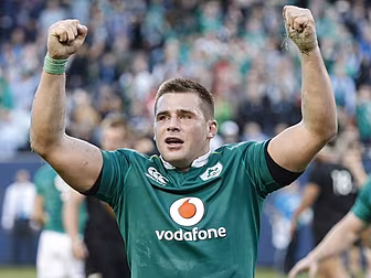 CJ Stander named 2016 Player o...