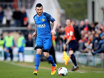 Ryan Brennan signs for St Patr...