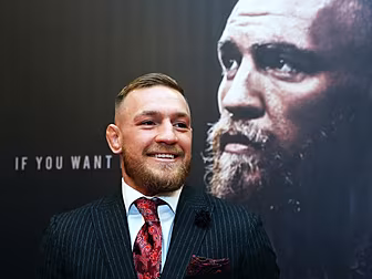 Conor McGregor: “Get in. Get r...