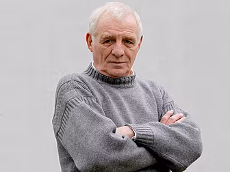 Dunphy and Sadlier exchange bl...